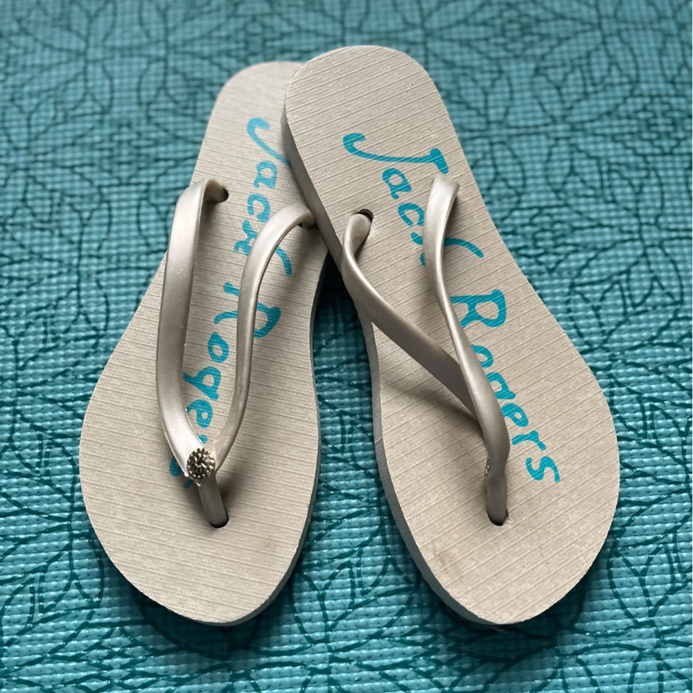 Jack Rogers Skye Flip Flops, Size 5, GUC, Matte Gold